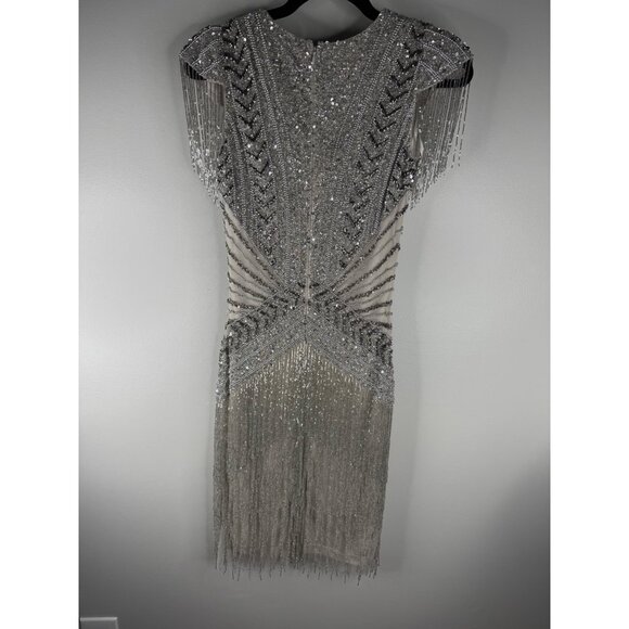 NWT Lara Silver Fringe Beaded Mini Cocktail Dress Short Sleeve V-Neck Size 2 - Picture 9 of 11